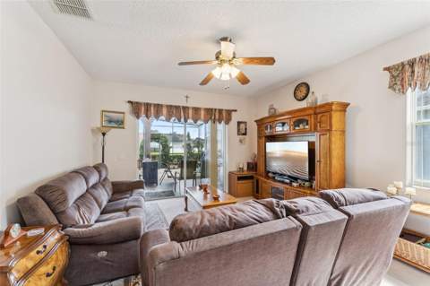 9955 Medallion Bluff Lane, Orlando FL - photo 17 of 38