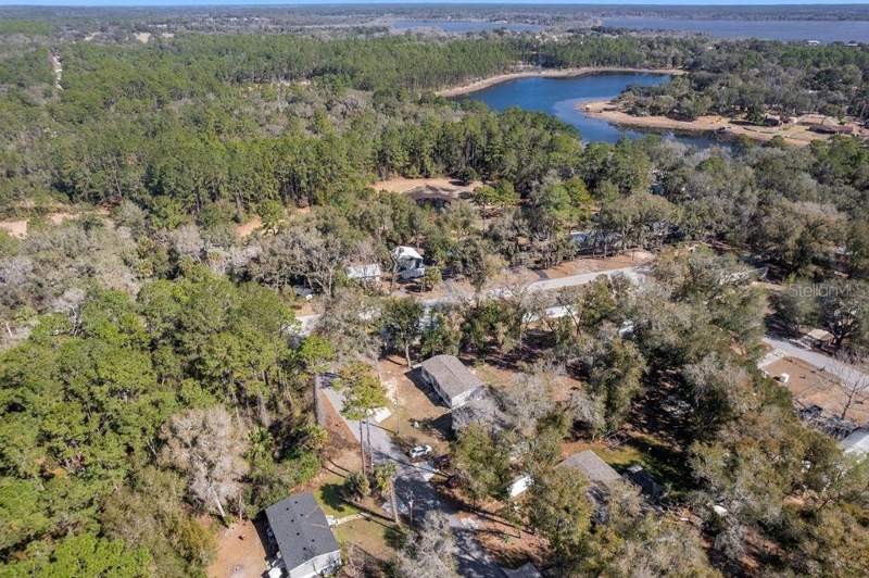 3 bedroom Manufactured Home at 16302 SE 57th Street, Woods & Lakes, Ocklawaha — photo 4