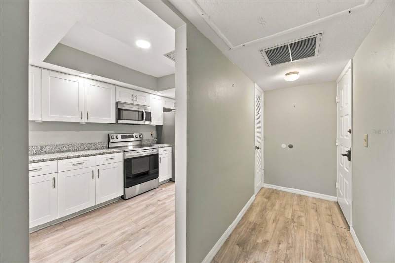 2 bedroom Condominium at 104 Capri Isles Boulevard #301, Villa D Este Sec B, Venice — photo 5
