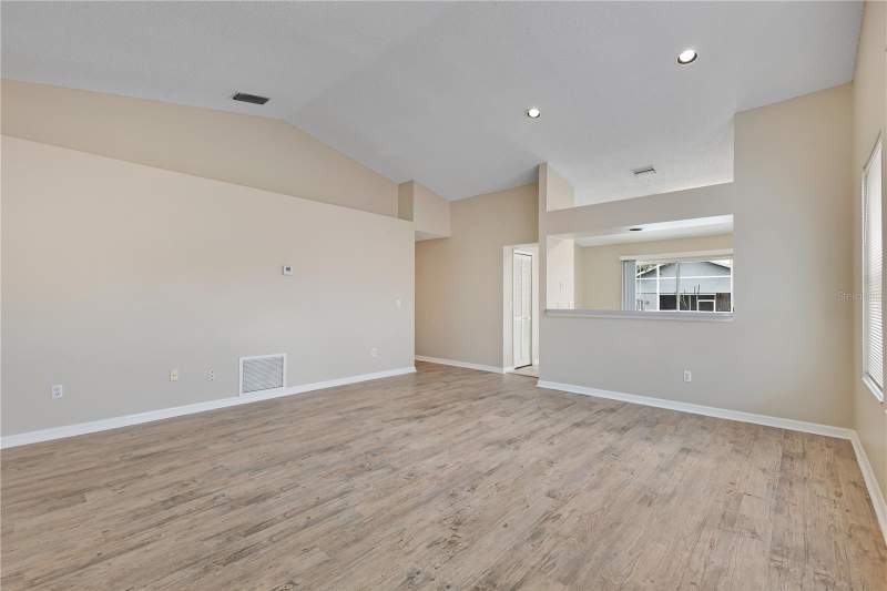 3 bedroom Single Family Residence at 8821 Parliament Court, Lindfields Unit 1, Kissimmee — photo 3