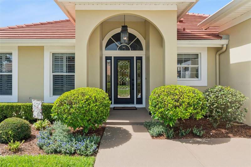 4 bedroom Single Family Residence at 1609 MAJESTIC OAK DRIVE, SWEETWATER COUNTRY CLUB SEC D, APOPKA — photo 2