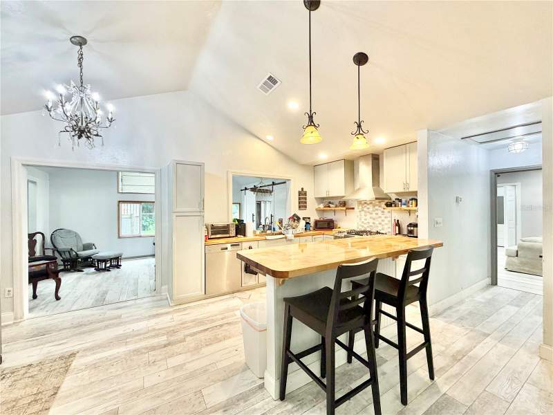 3 bedroom Single Family Residence at 2535 NW 49th Place, Springtree IV, Gainesville — photo 2