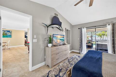 402 SW 37th Lane, Cape Coral FL - photo 18 of 44