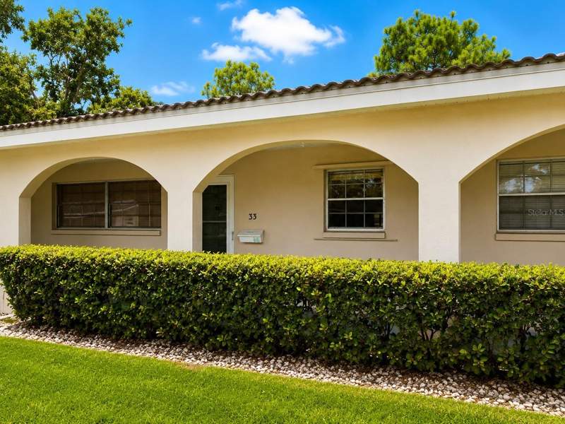 Twin Oaks Apartments