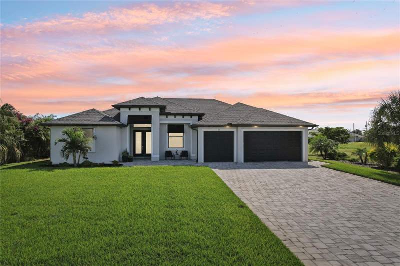 35 MEDALIST COURT home for sale in Rotonda West White Marsh