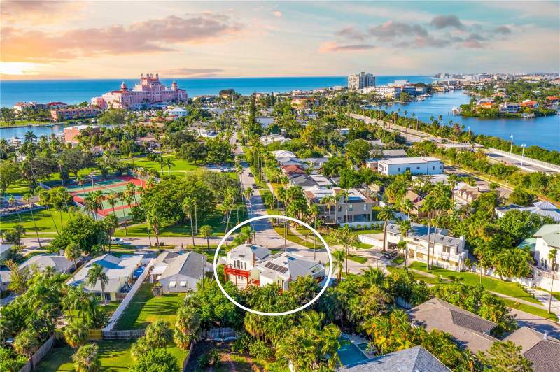 3 bedroom Single Family Residence at 3250 E Debazan Avenue, Don Ce-Sar Place Blk 19 Pt Rep, St Pete Beach — photo 5