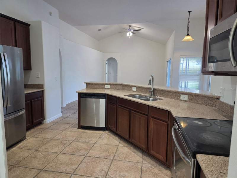 4 bedroom Single Family Residence at 881 Seneca Trail, Indian Lakes Ph 7, St Cloud — photo 3