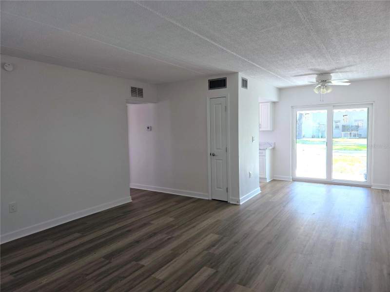1 bedroom Condominium at 6925-A Avenue Des Palais #1A, Les Chateaux Condo, South Pasadena — photo 4