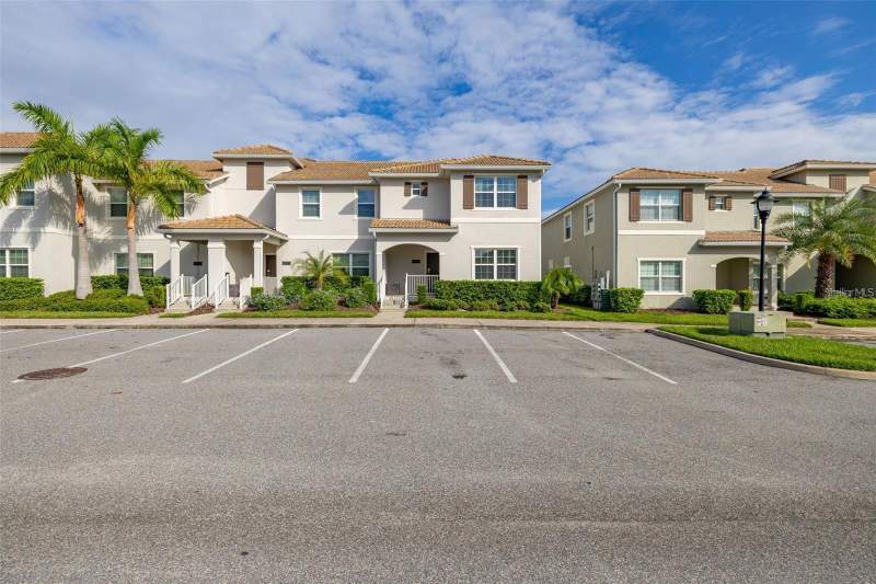 5 bedroom Townhouse at 4825 Memories Lane, Storey Lake Ph 3, Kissimmee — photo 2