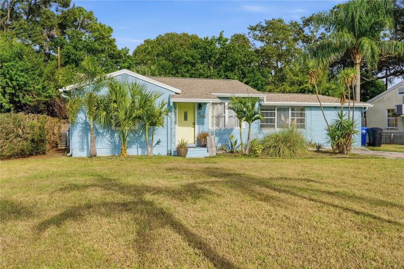 1249 ESSEX DRIVE home for sale in Tyrone Gardens