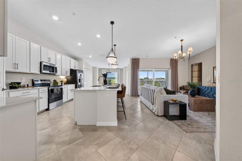 2 bedroom Condominium at 18911 Scallop Loop #204, Calusa, Lakewood Ranch — photo 3