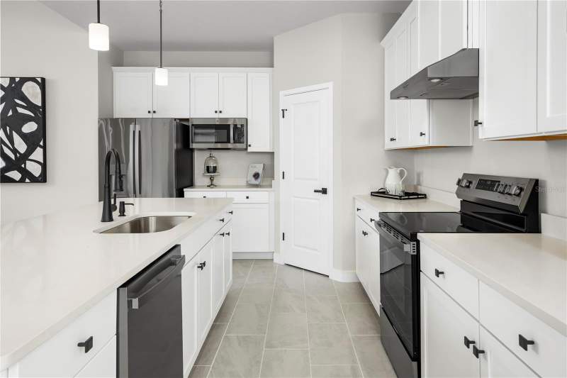 4 bedroom Single Family Residence at 121 Venetian Palms Boulevard, The Palms At Venetian Bay, New Smyrna Beach — photo 5