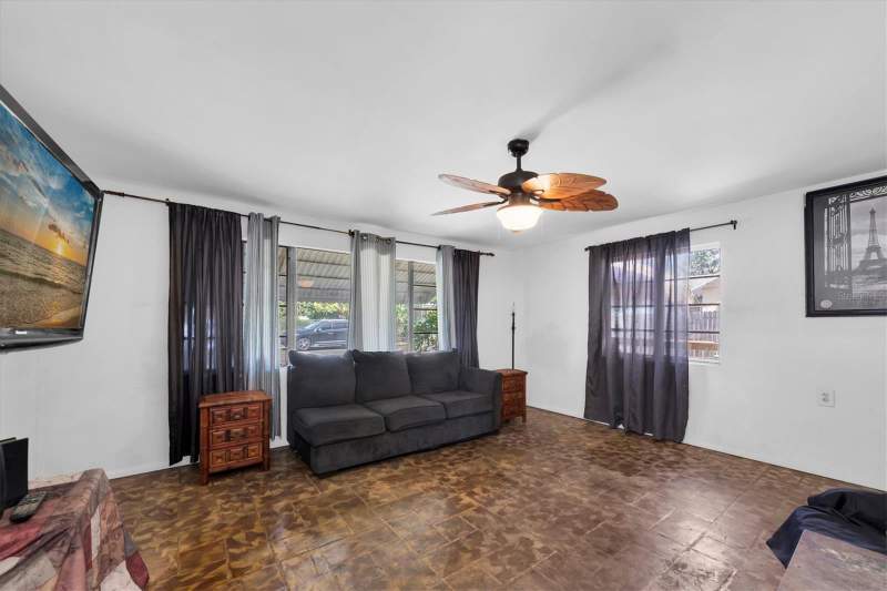 3 bedroom Single Family Residence at 1846 51st Street, Tangerine Bus Center Sub, Gulfport — photo 3