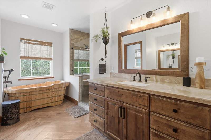 4 bedroom Single Family Residence at 12143 NE 47th Place, Grahamville 02, Silver Springs — photo 4