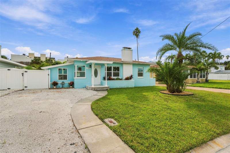 3 bedroom Single Family Residence at 15424 2nd Street, Lone Palm Beach 4th Add, Madeira Beach — photo 4