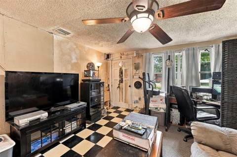 7051 Washington Street, New Port Richey FL - photo 7 of 55
