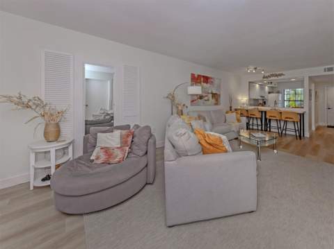 4713 Winslow Beacon #5, Sarasota FL - photo 17 of 56
