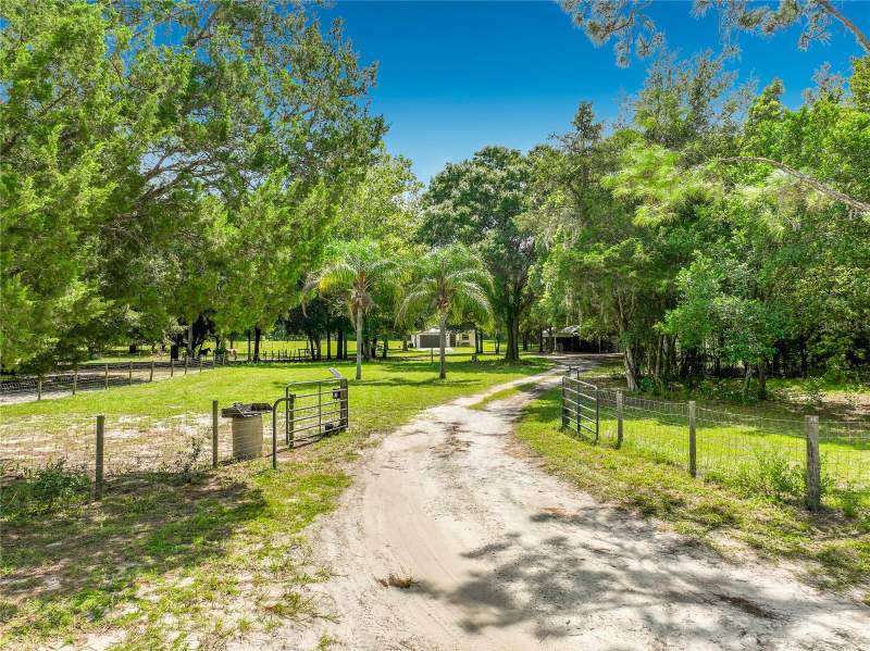 3 bedroom Single Family Residence at 34814 William Lane, Eustis, Eustis — photo 4