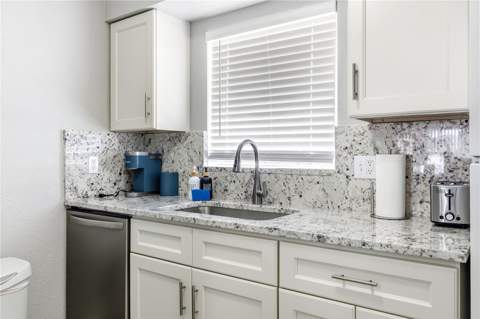 2744 Hidden Lake Boulevard #C, Sarasota FL - photo 11 of 29
