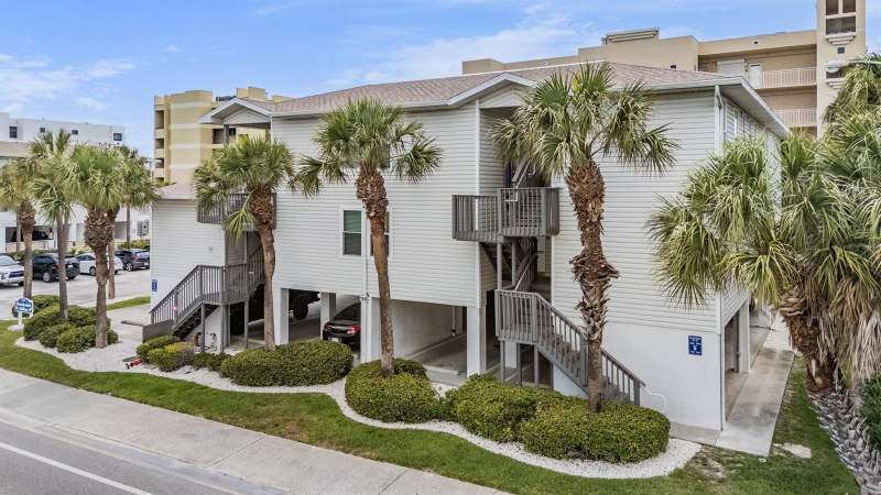 2 bedroom Condominium at 1500 Gulf Boulevard #204B, Beachside Villas Of Indian Rocks Beach, Indian Rocks Beach — photo 3
