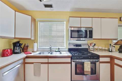 9160 W Kingston Drive, Homosassa FL - photo 10 of 56