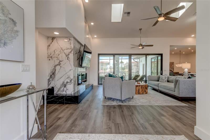 4 bedroom Single Family Residence at 112 Leeward Island, Island Estates Of Clearwater, Clearwater — photo 5