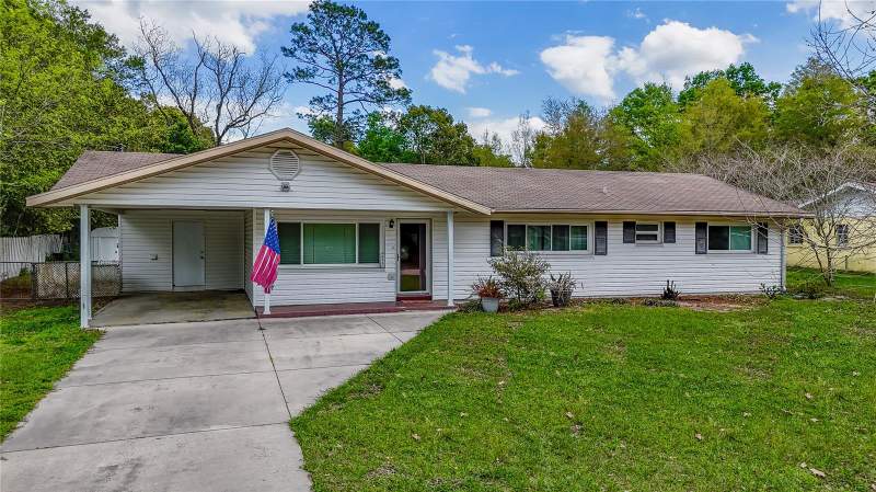 3 bedroom Single Family Residence at 831 NE 41st Avenue, Silver Spgs Forest, Ocala — photo 3