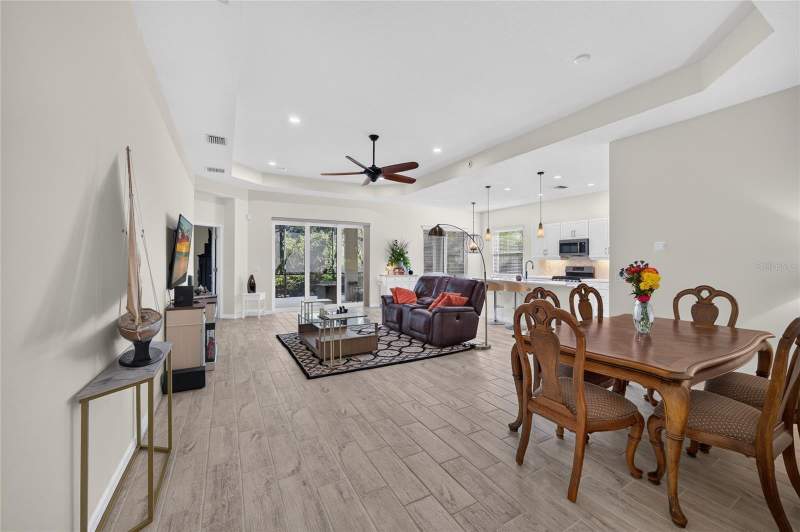 3 bedroom Single Family Residence at 3803 Woodcliff Lake Terrace, Woodland Trace, Sarasota — photo 5