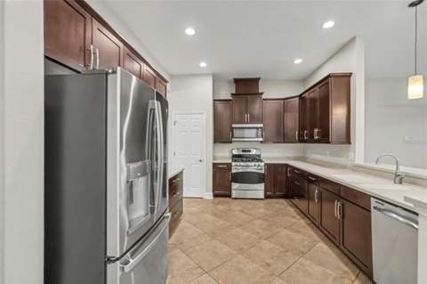 11188 Grand Winthrop Avenue, Riverview FL - photo 6 of 6