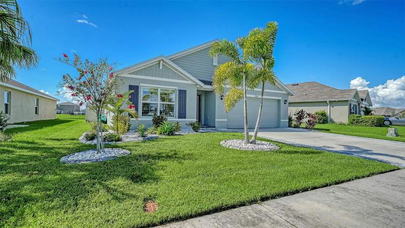 4 bedroom Single Family Residence at 10402 Charlotte Drive, Bella Lago Ph I, Parrish — photo 3