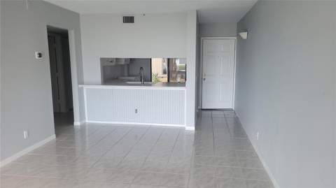 6322 Palma Del Mar Boulevard #106, St Petersburg FL - photo 8 of 26