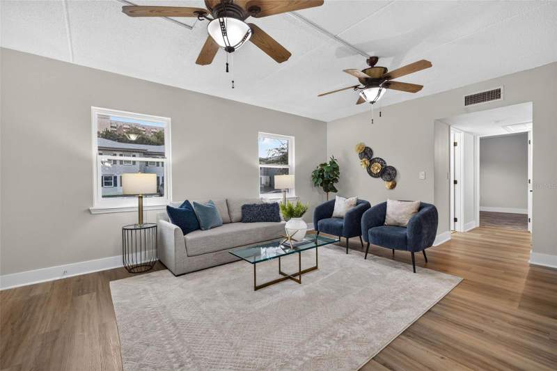 2 bedroom Condominium at 1190 Rue Des Chateaux #1A, Les Chateaux Condo, St Petersburg — photo 3