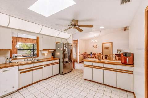 9103 E Aqua Vista Drive, Inverness FL - photo 15 of 65