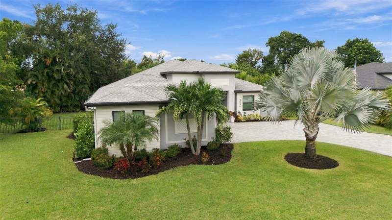 4 bedroom Single Family Residence at 3946 Country View Drive, Country Place, Sarasota — photo 2