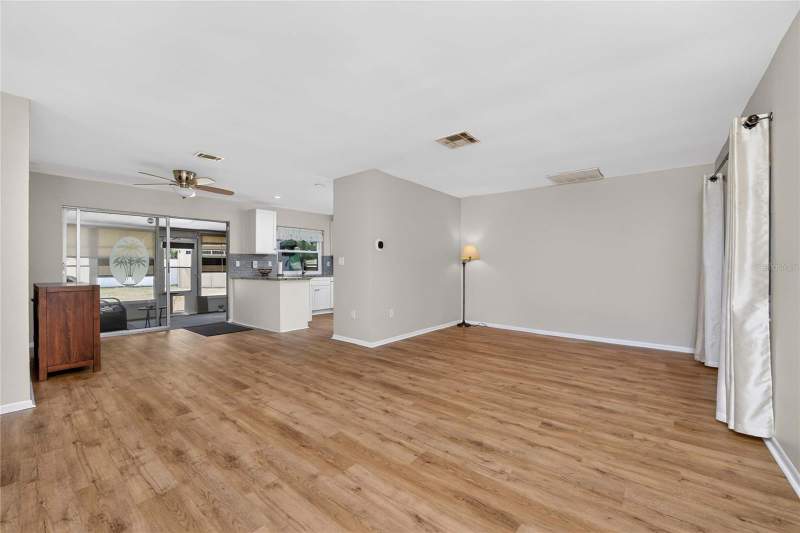 2 bedroom Single Family Residence at 557 Magnolia Avenue, Port Charlotte Sec 010, Port Charlotte — photo 5