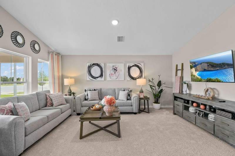 4 bedroom Single Family Residence at 5945 Slate Rock Drive, Riverstone Ph 5 & 6, Lakeland — photo 4