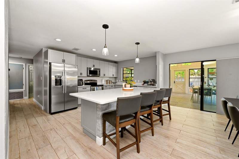 4 bedroom Single Family Residence at 6349 Marlberry Drive, Sand Lake Hills Sec 6, Orlando — photo 4