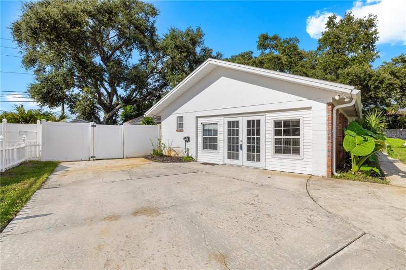 4 bedroom Single Family Residence at 13589 101st Terrace, Urban Farms, Seminole — photo 5