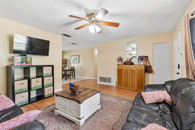 3 bedroom Single Family Residence at 5934 NW 30th Terrace, Northwood Pines, Gainesville — photo 3