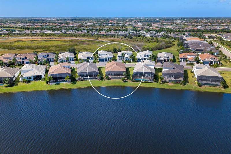 3 bedroom Single Family Residence at 7979 Redonda Loop, Isles At Lakewood Ranch Ph II, Lakewood Ranch — photo 3