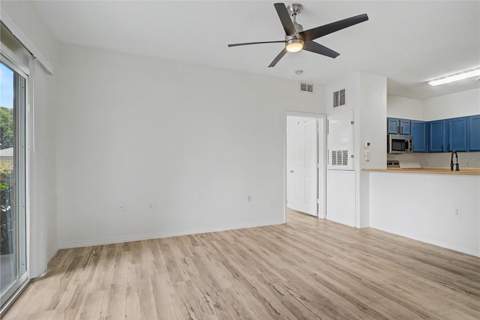 8225 Claire Ann Drive #101, Orlando FL - photo 10 of 40