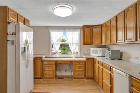 162 S Saint Thomas Circle, Apollo Beach FL - photo 13 of 26