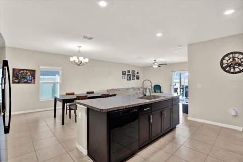7505 Samuel Ivy Drive, Tampa FL - photo 15 of 62