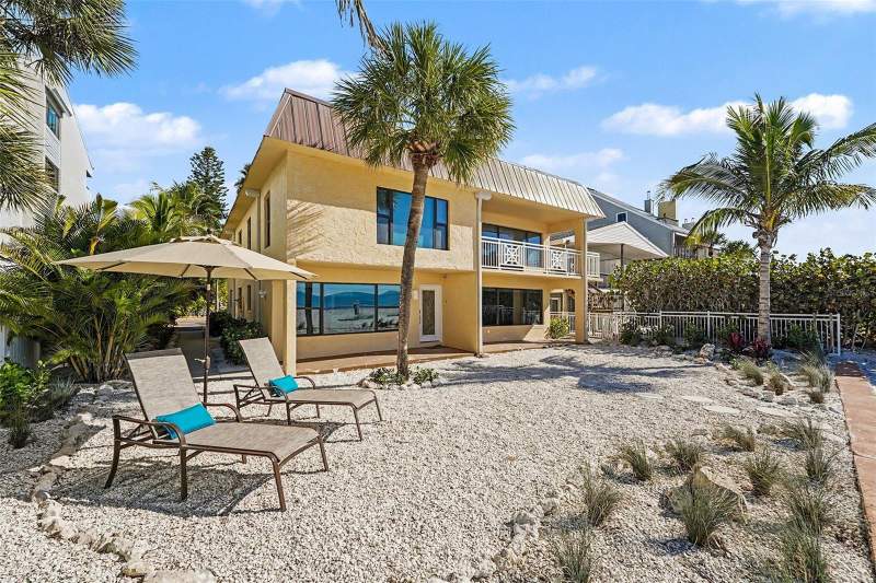 5 bedroom Single Family Residence at 19936 Gulf Boulevard, Indian Rock South Shore, Indian Shores — photo 5