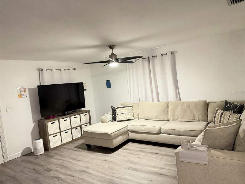 3 bedroom Single Family Residence at 305 W Wellington Dr, Southside Terrace, Lakeland — photo 3