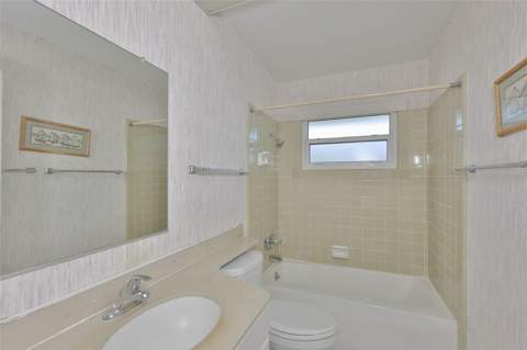 1525 Allegheny Drive, Sun City Center FL - photo 18 of 47
