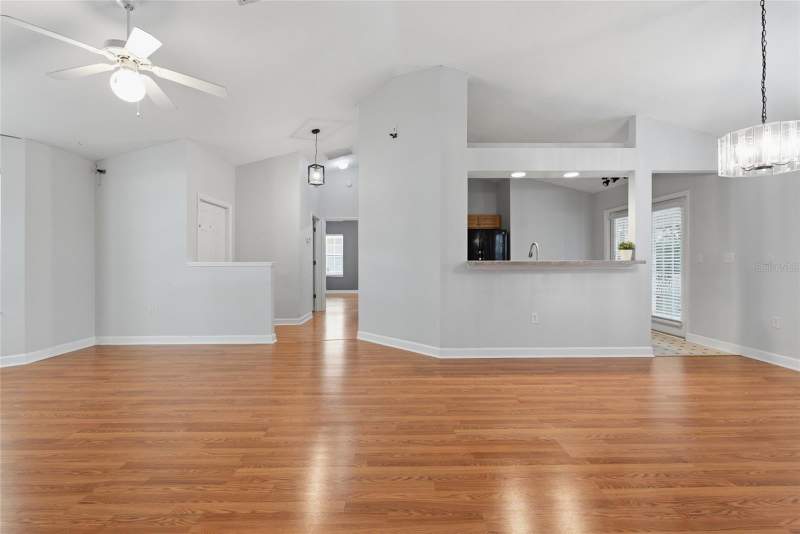 3 bedroom Single Family Residence at 4308 NW 35th Terrace, Capri Cluster Ph 4, Gainesville — photo 5