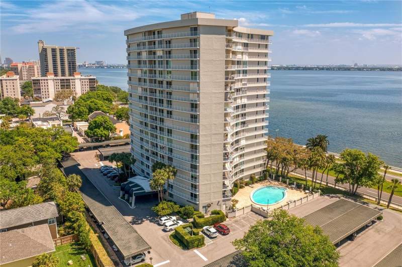 2 bedroom Condominium at 2611 Bayshore Boulevard #303, Bayshore Diplomat A Condominiu, Tampa — photo 2