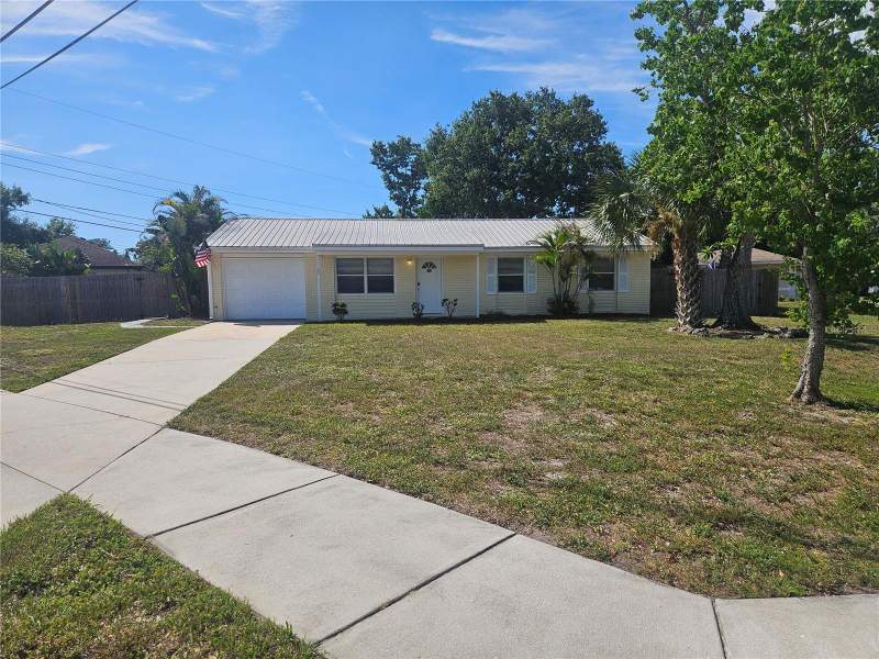 3 bedroom Single Family Residence at 7000 Brentford Road, Lake Sarasota, Sarasota — photo 1