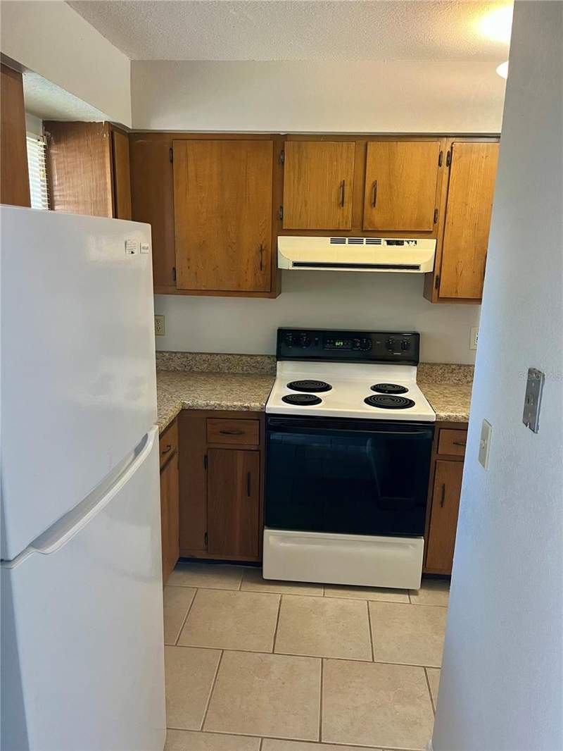 2 bedroom Condominium at 3430 NW 21st Drive #D-2, Palmetto Villas, Gainesville — photo 4